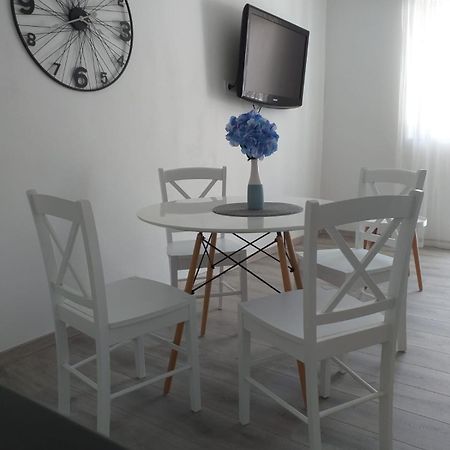 Apartments Villa Antony ドルヴェニク エクステリア 写真