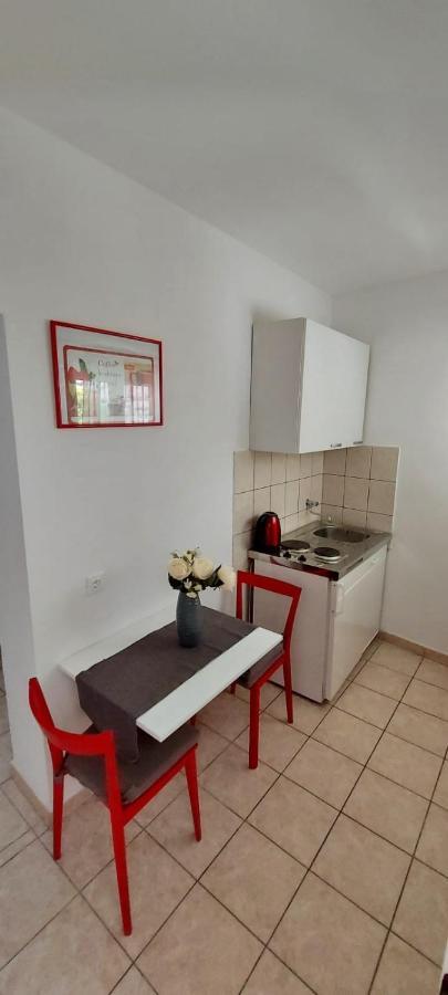 Apartments Villa Antony ドルヴェニク エクステリア 写真