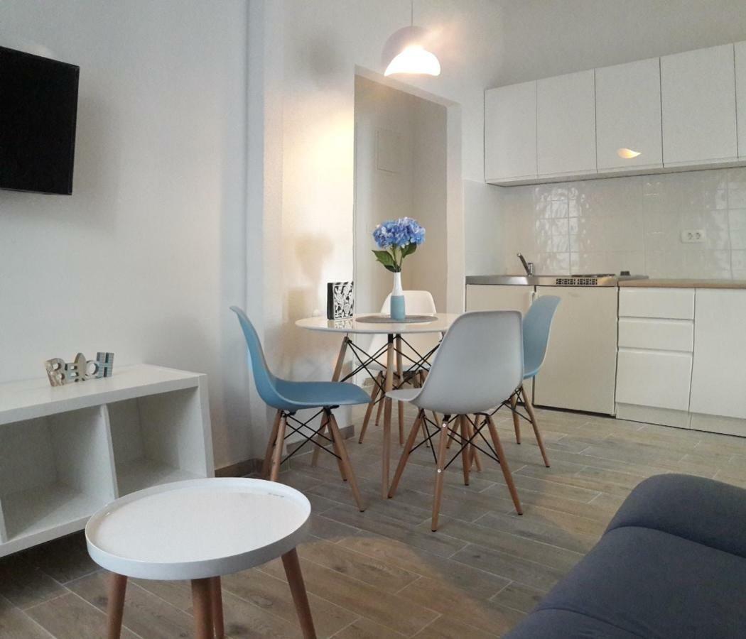 Apartments Villa Antony ドルヴェニク エクステリア 写真