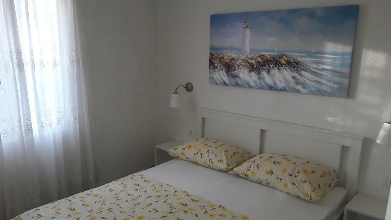 Apartments Villa Antony ドルヴェニク エクステリア 写真